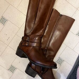Bussola Women’s Brown Leather Riding Boots